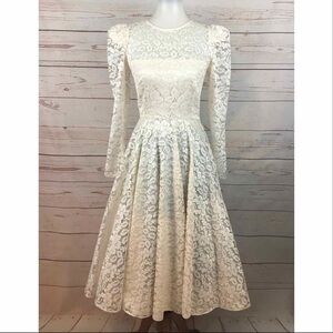 Vintage Illusion Neckline Cream Lace Puffy Sleeve Dress